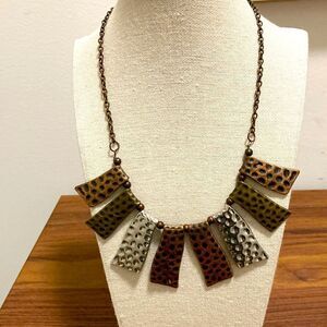Vintage Brass/Copper/Silver Tone Hammered Necklace. 60’s Mid Century Modern.